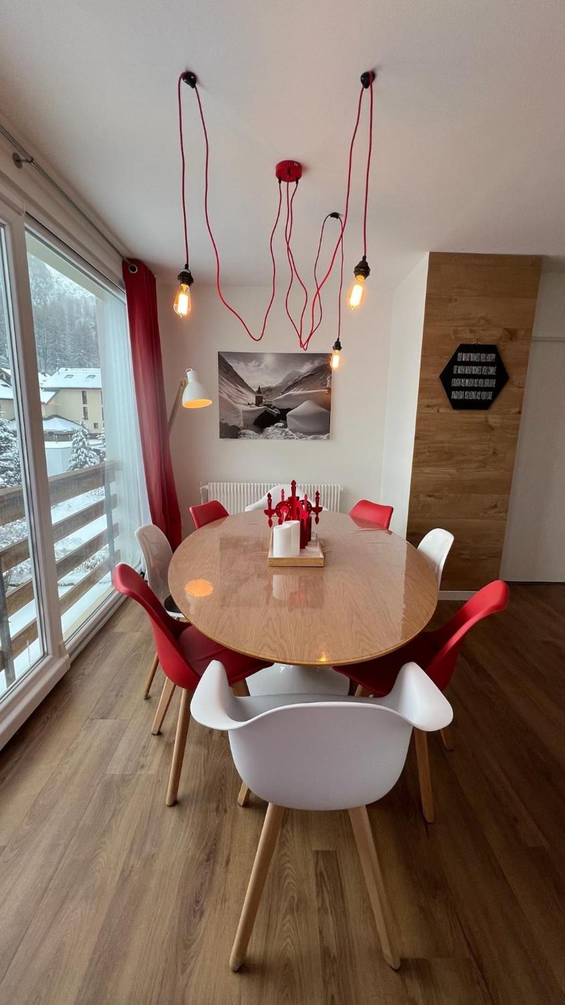 Rouge Canneberge -8 Personnes- 84M2 Vue Degagee Setaz 瓦卢瓦尔 外观 照片