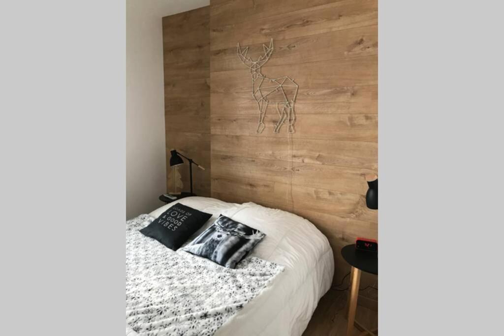 Rouge Canneberge -8 Personnes- 84M2 Vue Degagee Setaz 瓦卢瓦尔 外观 照片