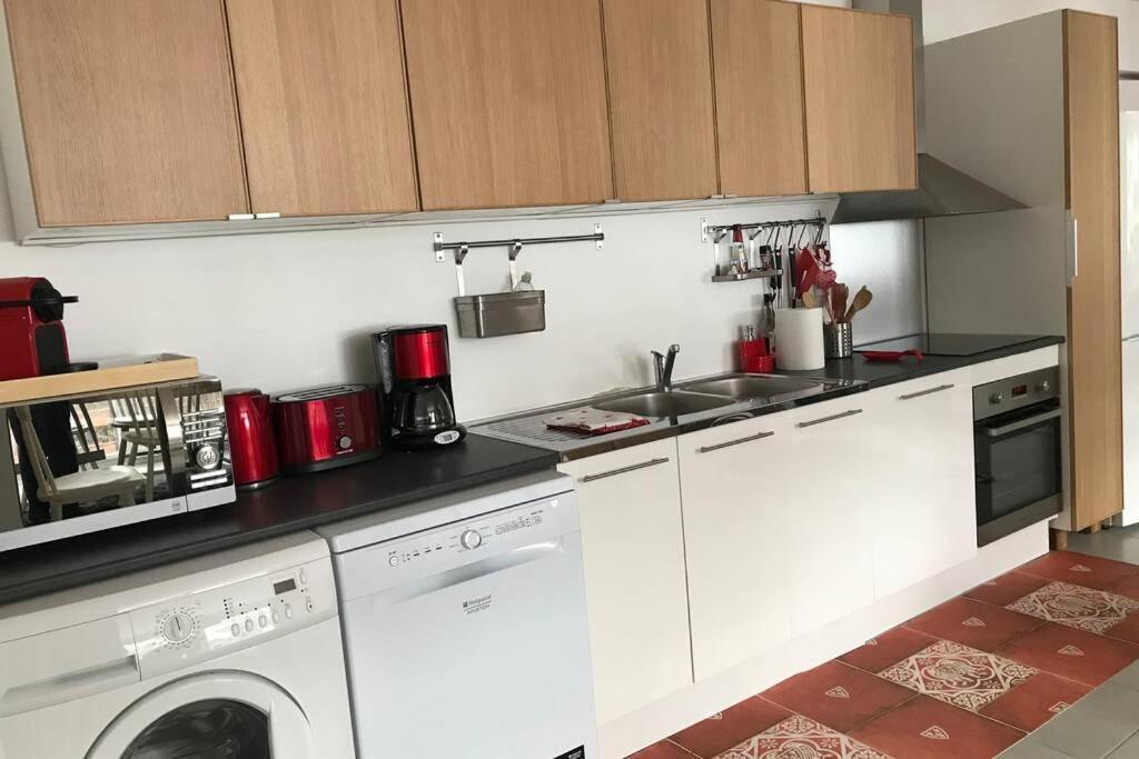 Rouge Canneberge -8 Personnes- 84M2 Vue Degagee Setaz 瓦卢瓦尔 外观 照片